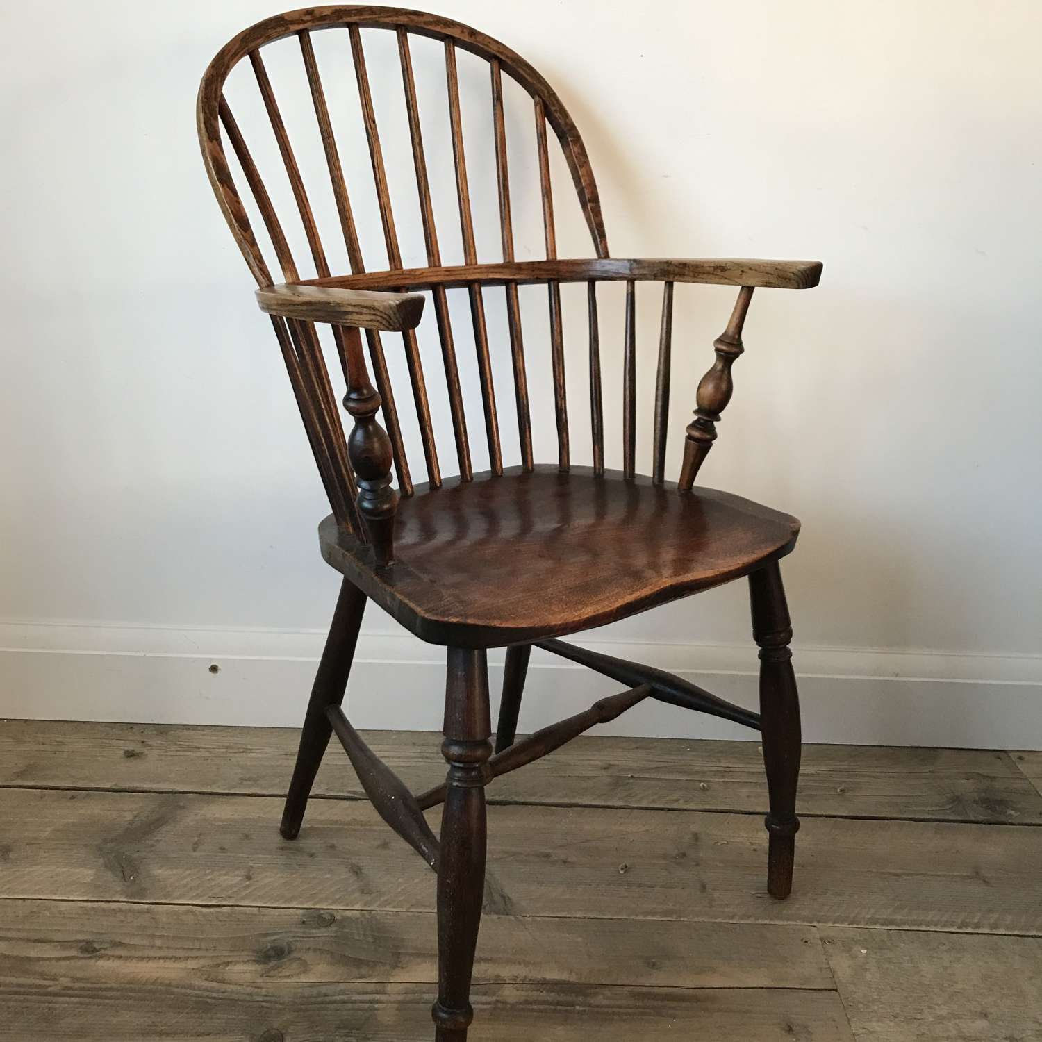 Hoop back Windsor chair. Circa 1800 attributed to Taylor of Grantham