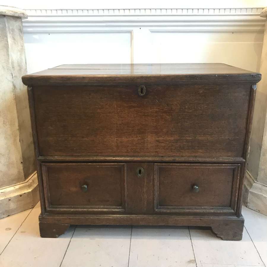 18th century oak mule chest of small proportions